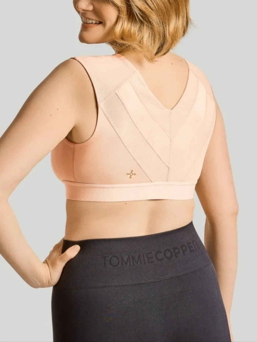 Tommie Copper Nude Front-Zip Shoulder Support Bra Medium‎